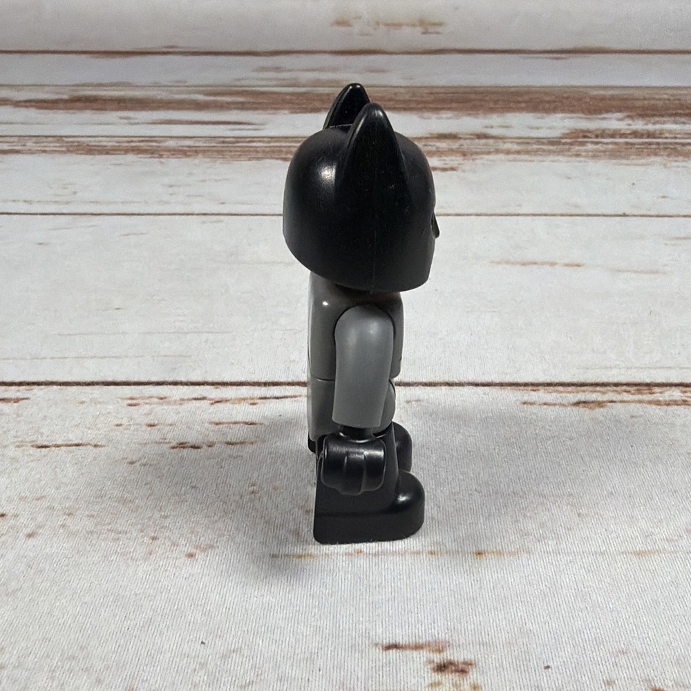 LEGO Duplo Batman Minifigure Black Suit Yellow Utility Belt DC Comics Figure - Picture 4 of 4